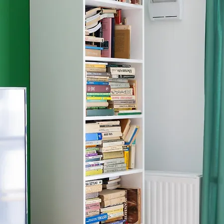 Industrial With Parking Wola By Renters Apartman Varsó