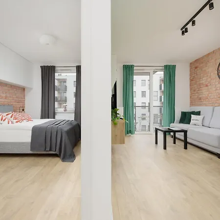 Apartman Industrial With Parking Wola By Renters Varsó