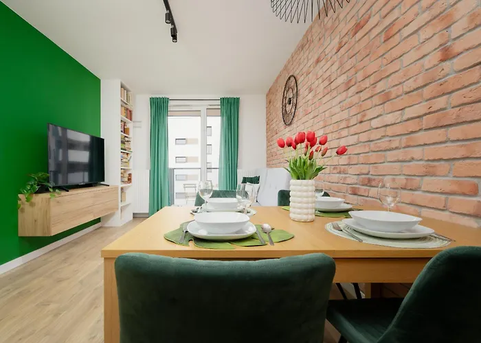 Industrial With Parking Wola By Renters شقة