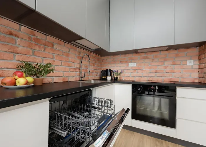 Industrial With Parking Wola By Renters شقة *